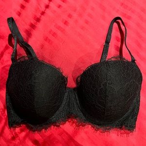 Victoria’s Secret Dream Angels Lightly Lined Lace Demi bra